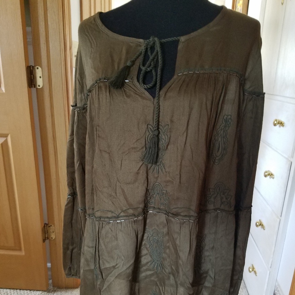 Lane Bryant 18 shirt